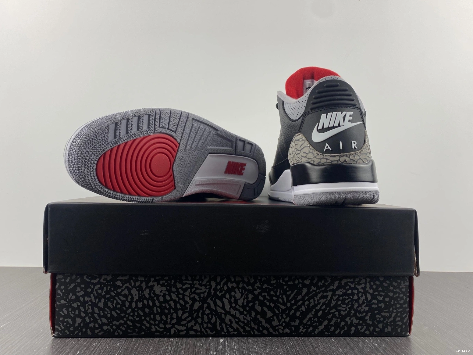 3  Cement Black (2018) Retro Jordan 854262-001 1010